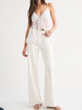 Abercrombie & Fitch High Rise Wide Leg Jeans in Off-White | Size 26 LONG